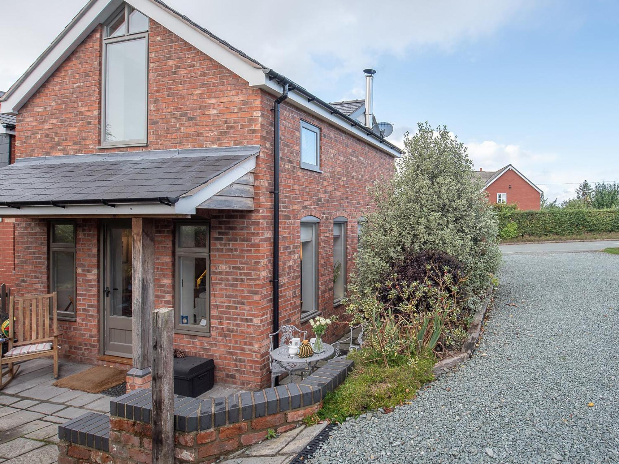 Top House Forden Exterior photo